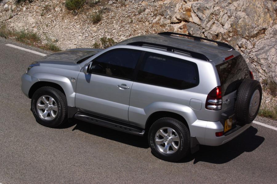  Toyota Land Cruiser 2003 года  (фото 101 из 192)